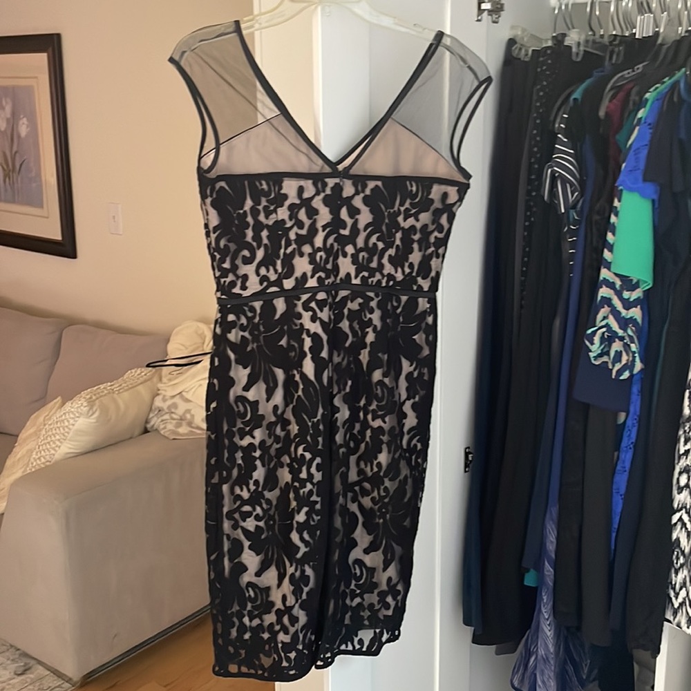 Formal dress - Picture 5 of 8